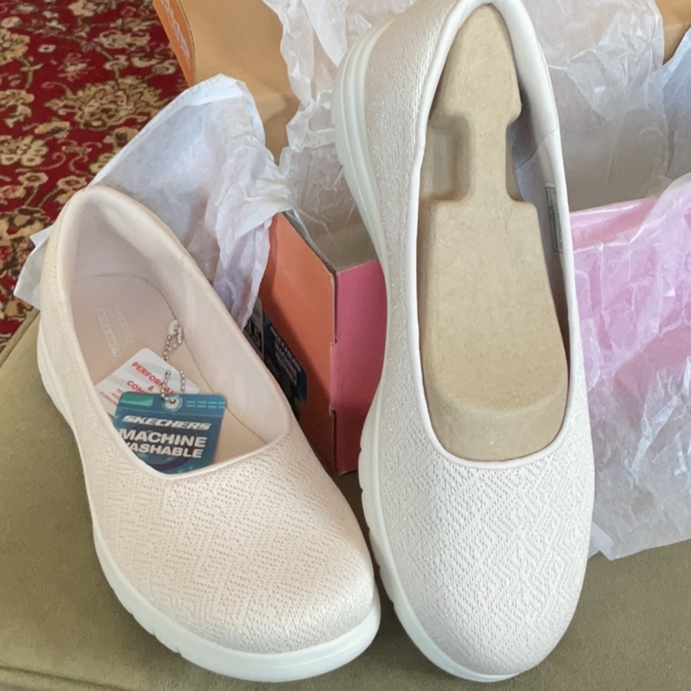 Skechers Cream Flats with Elastic Goring